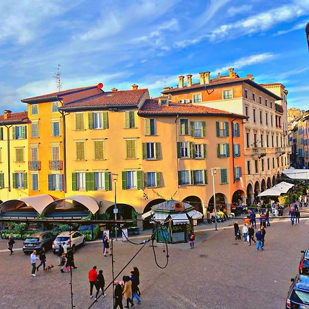 Appartamento Bergamo Centro Piazza Pontida - The Italian Escape Luaran gambar